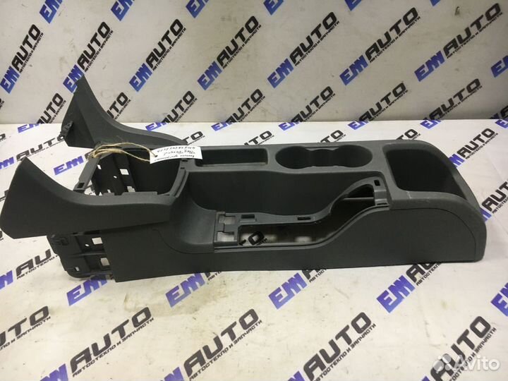 Консоль центральная Форд Фокус 2