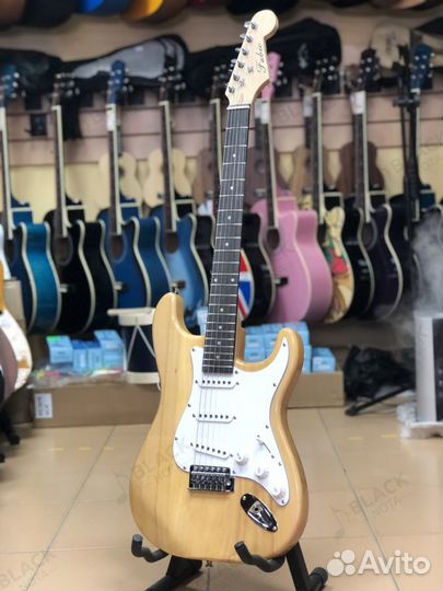 Электрогитара новая Fabio ST100 N