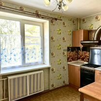 2-к. квартира, 52 м², 1/3 эт.