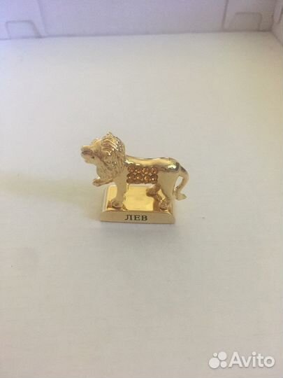 Статуэтка металлическая Лев