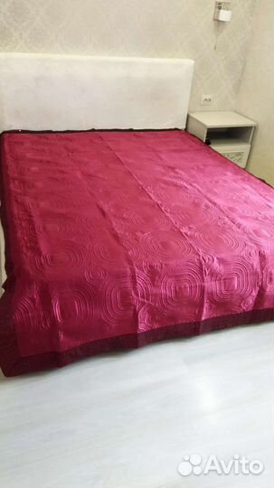 Покрывало на кровать новое
