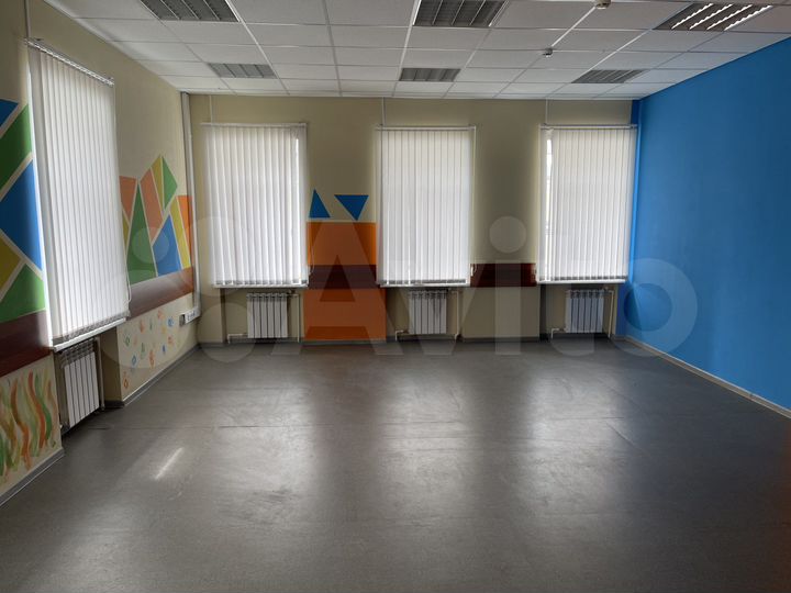 Здание, 310 м²