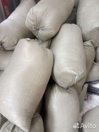 Опилки в мешках