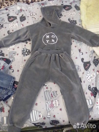 Вещи пакетом.Джинсы, костюм плюшевый