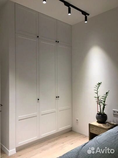 Шкаф распашной на заказ / Собственное производство