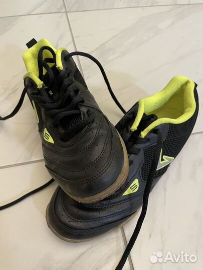 Детские футбольные бутсы demix