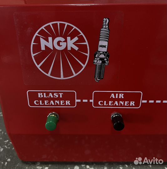 Прибор для чистки и проверки свечей зажигания NGK
