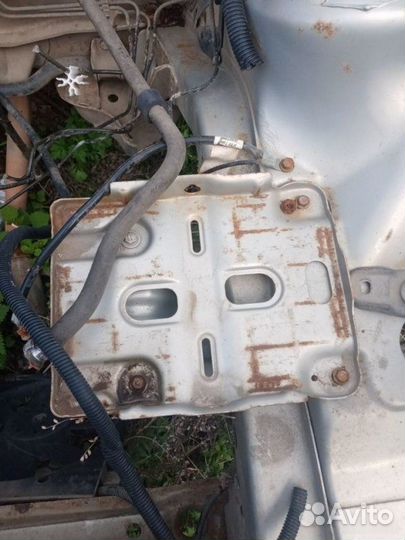 Площадка под АКБ Chevrolet Lanos