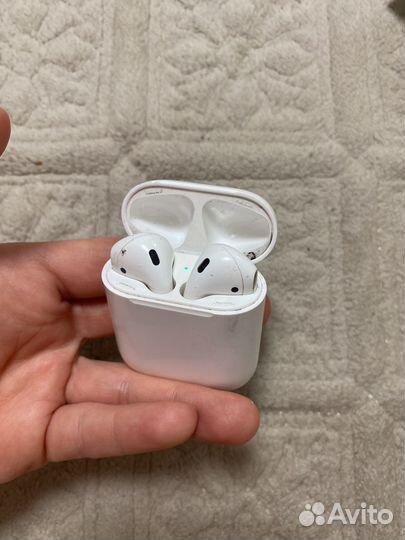Наушники apple airpods 2 целые 2019 года