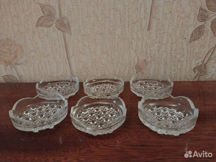 Хрустальные вазы,соусницы и рюмки СССР