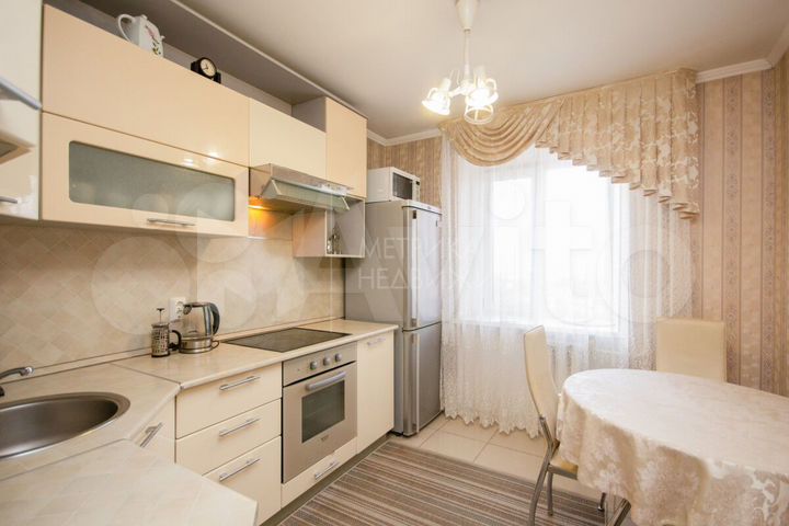 4-к. квартира, 73 м², 8/9 эт.