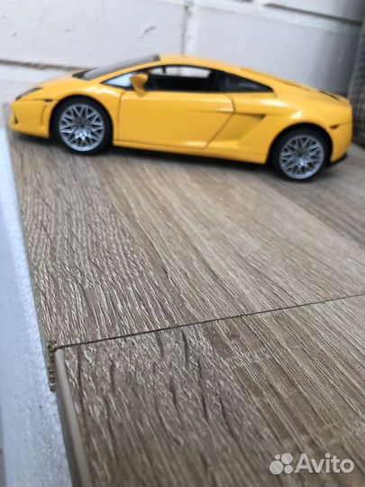 Машинка металлическая Lamborghini 1/20