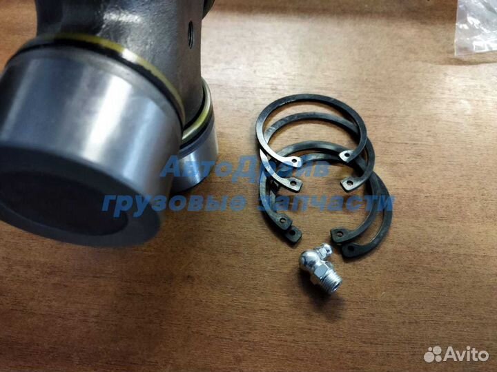 Крестовина кардана грузовиков Даф Ман Мерседес