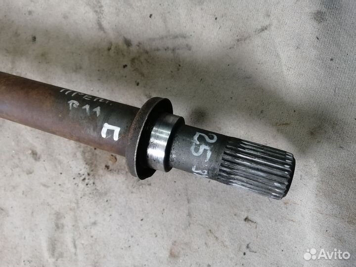 Полуось передняя правая для Nissan Primera P11 рес