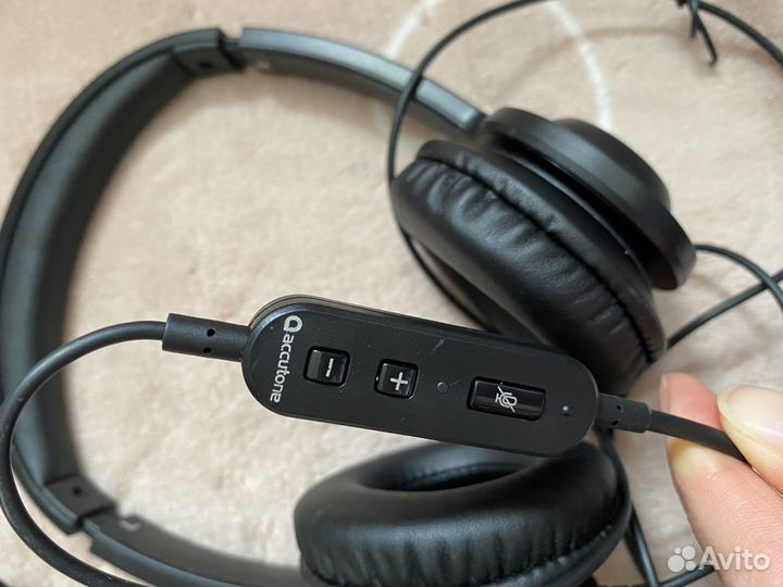 Проводные наушники