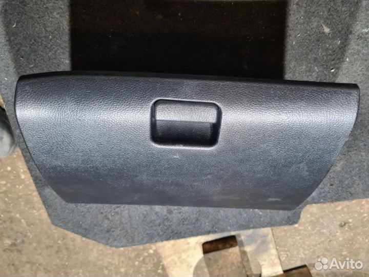 Бардачок Mitsubishi Lancer 9 4G18 2005