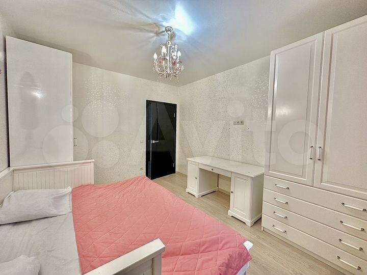 2-к. квартира, 80 м², 3/9 эт.