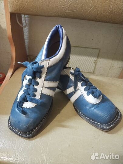 Лыжные ботинки