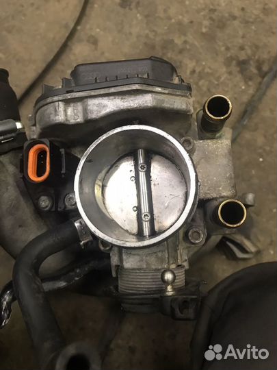 Дроссельная заслонка Audi A4 B5 Avant 1.8 ADR
