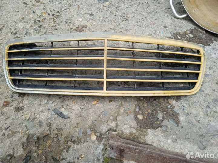 Решетка радиатора mercedes w210