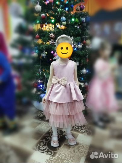 Праздничное платье на девочку