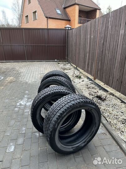 Dunlop SP Winter Ice 01 2.25/60 R18 104T