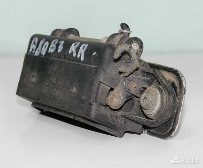 Ручка наружная задняя правая Audi 80 B3