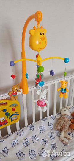 Мобиль на детскую кроватку