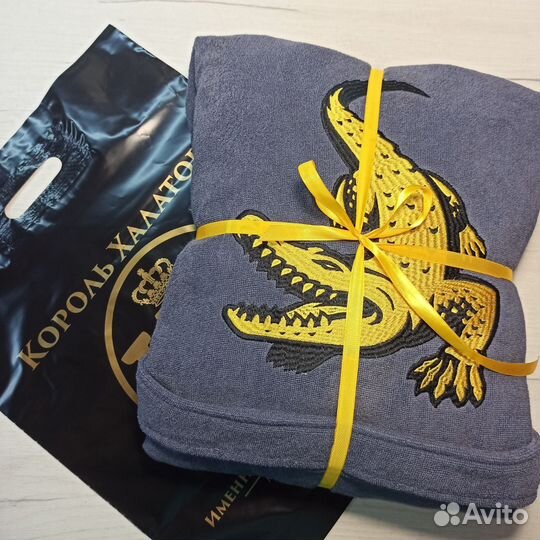 Халат мужской с вышивкой на спине