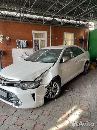 Toyota Camry 2.5 AT, 2016, битый, 122 000 км