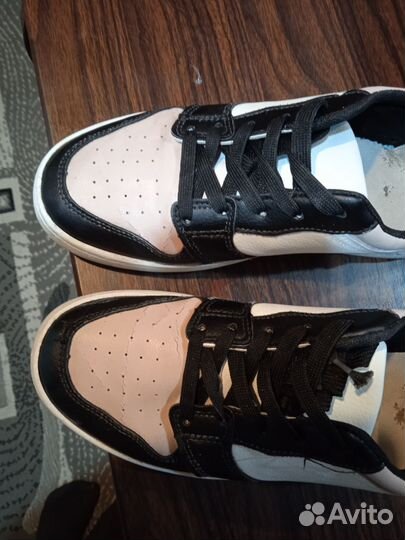 Кроссовки женские 39 размер