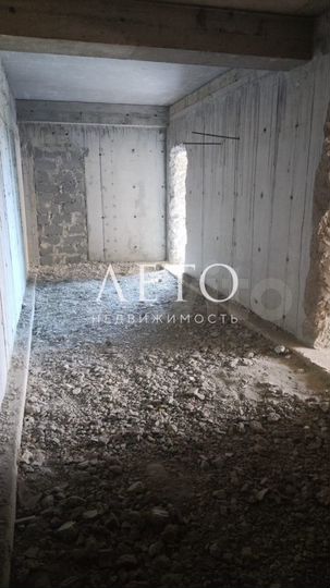 Своб. планировка, 93 м², 1/4 эт.