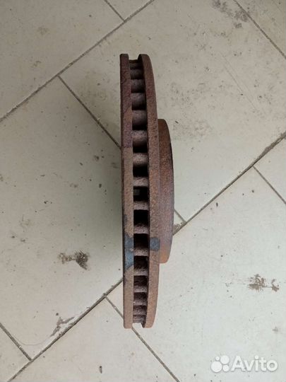 Диск тормозной передний Mitsubishi Galant 8 2.4