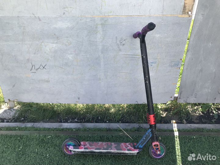 Трюковой самокат парк