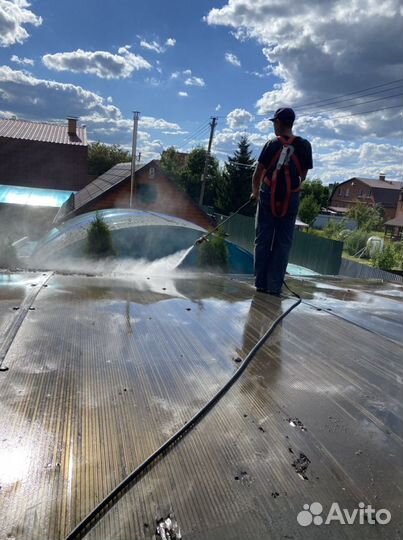 Очистка кровли от мха. Мойка кровли