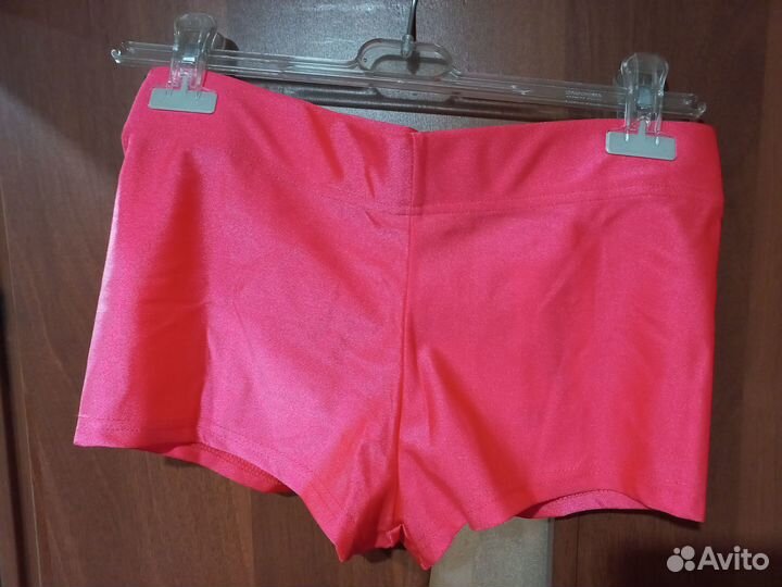 Шорты и майка- яркие спортивные новые