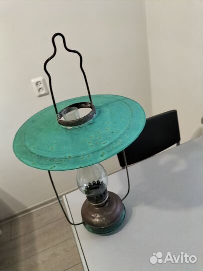 Керосиновая лампа со стеклом