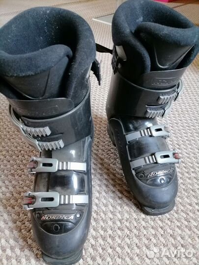 Горнолыжные ботинки nordica