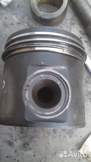 Продам поршень scania R 4 1385482