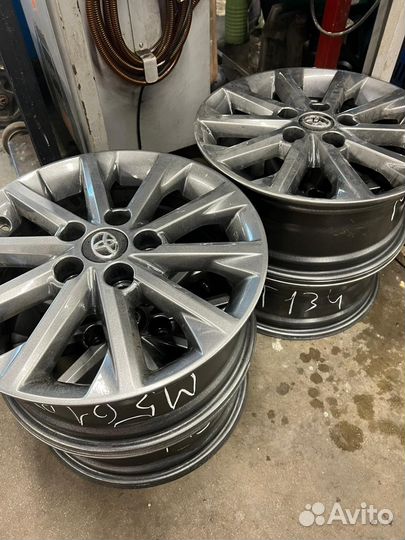 Оригинальные диски на toyota camry r16
