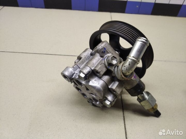 Насос гидроусилителя Hi Lux 2015