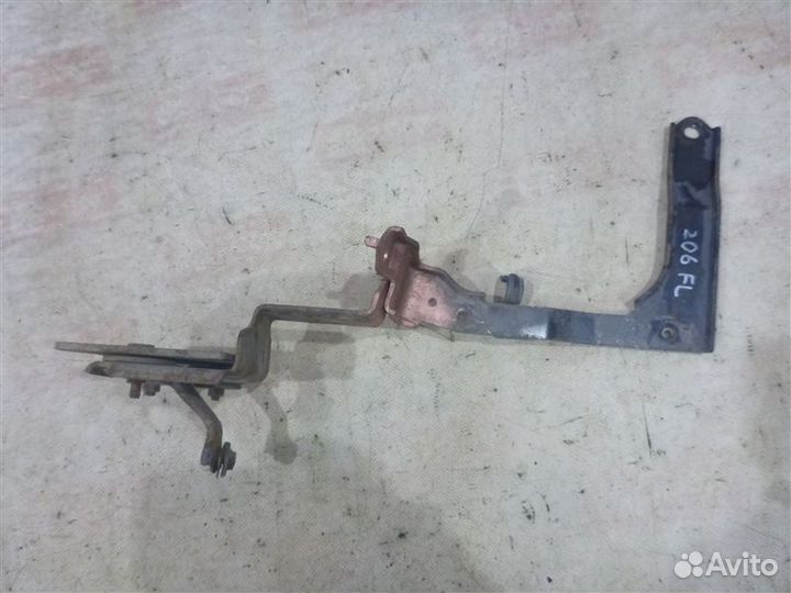 Кронштейн радиатора левый Lexus Rx400H MHU38