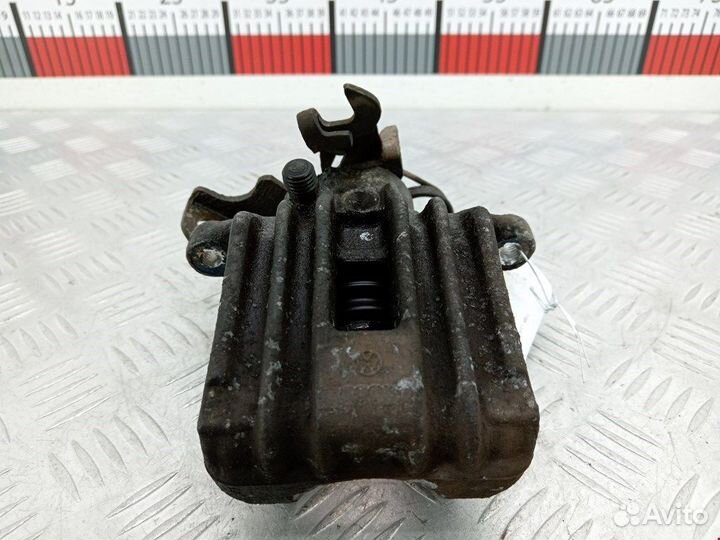 Суппорт задний левый для Volkswagen Passat 5