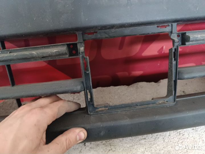 Решетка переднего бампера Suzuki Vitara 15