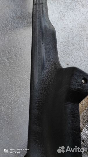 Порожек пластиковый внутренний Audi 80 b3