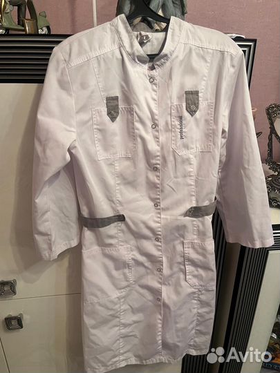 Халаты медицинские в ассортименте, 5 шт., 42-44