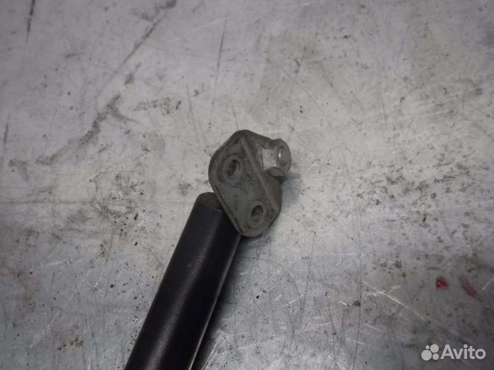 Амортизатор багажника задний правый Лада Приора