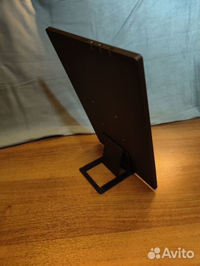 Портативный монитор 16