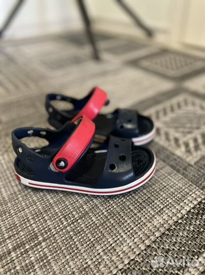Сандали crocs c9
