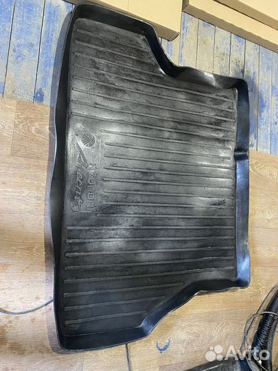 Коврик в багажник hyundai accent